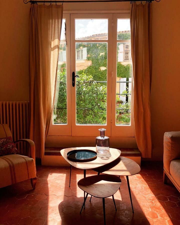 La Bonbonniere - Townhouse Сен-Сатюрнен-д'Апт Экстерьер фото